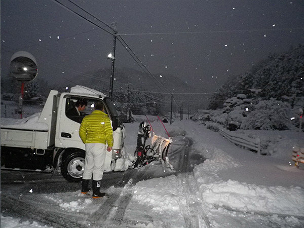 吉部運送の除雪作業